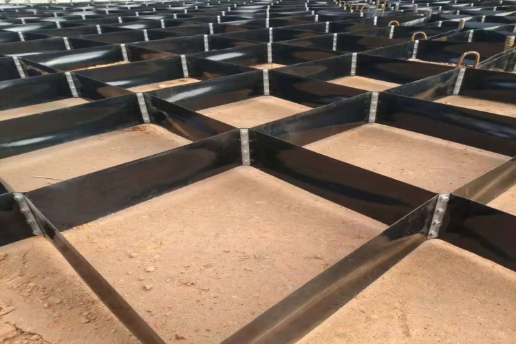 A cross-section diagram showing how a tall geocell distributes a load over a wider area compared to a short geocell