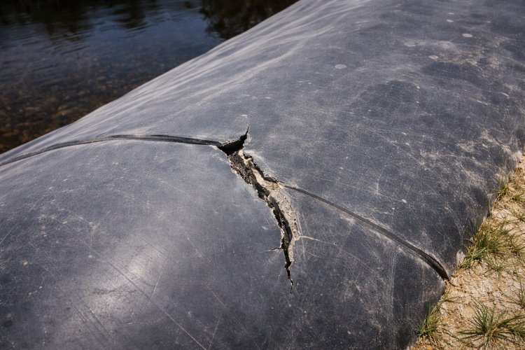 Microscope view of polymer degradation types