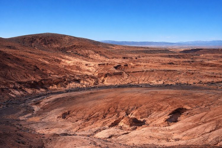 Considerações sobre o projeto do revestimento da almofada de lixiviação de pilha de cobre