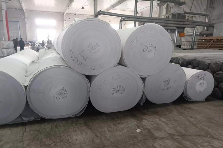 Rolls of heavy duty nonwoven geotextile
