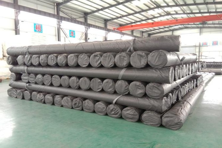 HDPE vs LLDPE material rolls