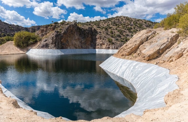 Lined irrigation reservoir completed project