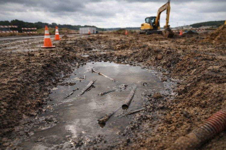 Oil and chemical storage systems lacking secondary containment